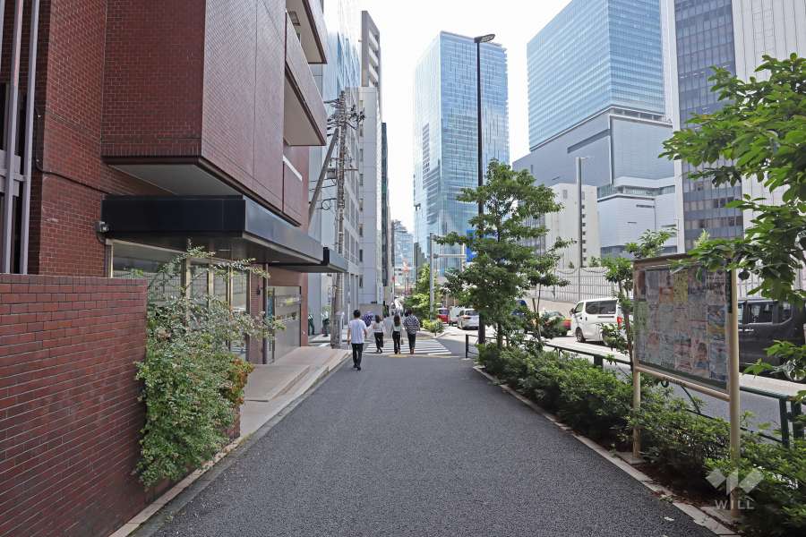 敷地北西側の前面道路