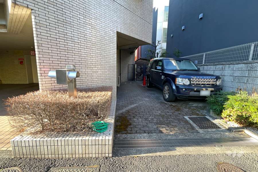 敷地内駐車場（屋外平面式）