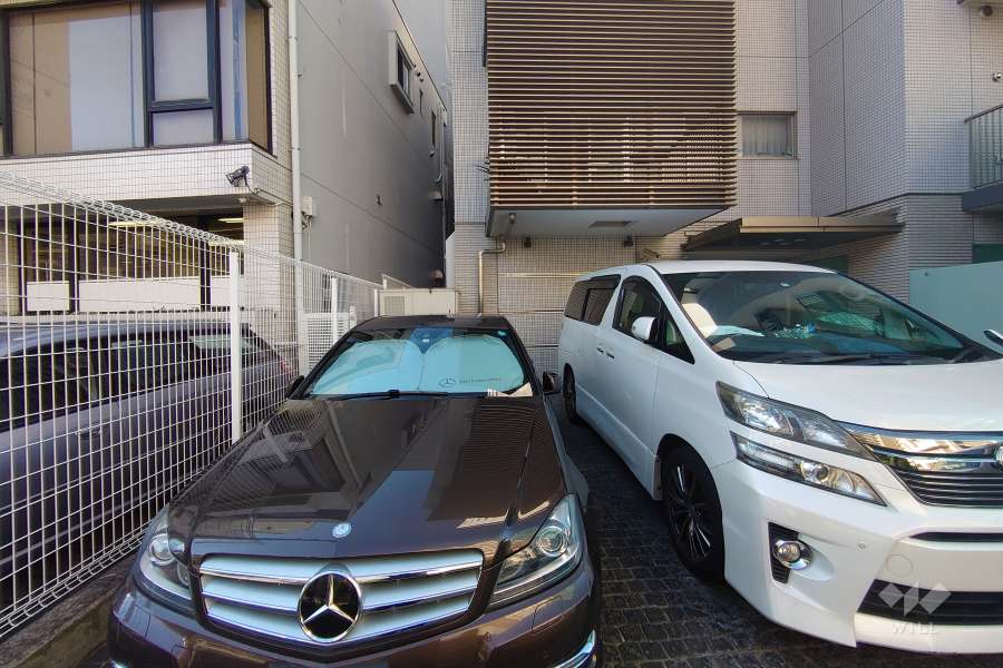 敷地内駐車場（屋外平面式）