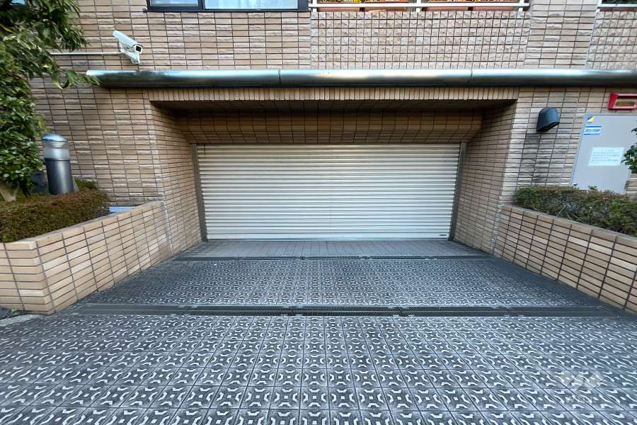 駐車場の出入り口