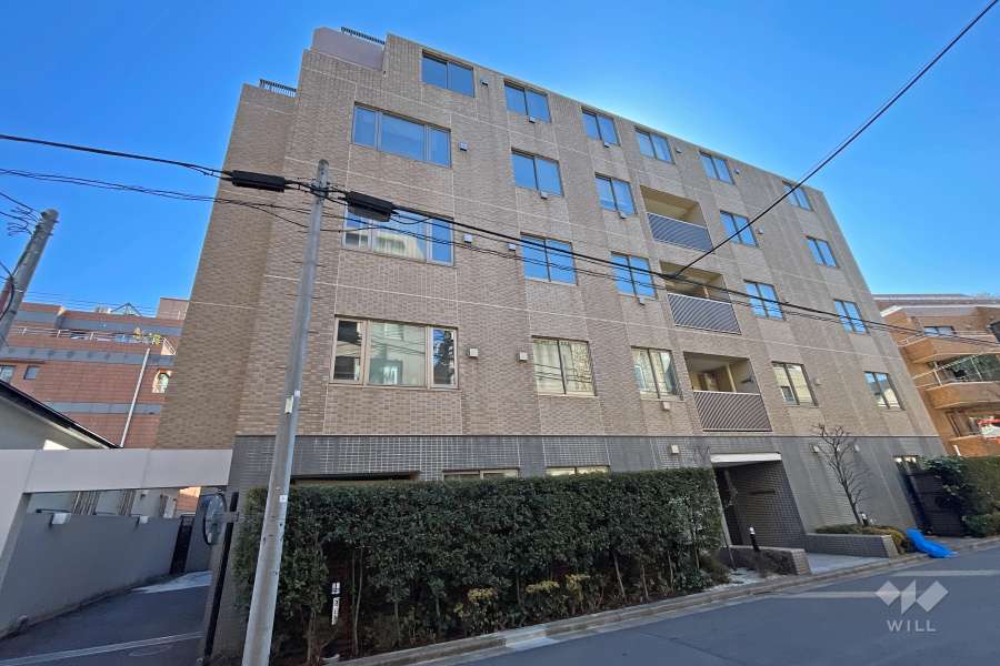 パークハウス外苑西の外観（西側から）