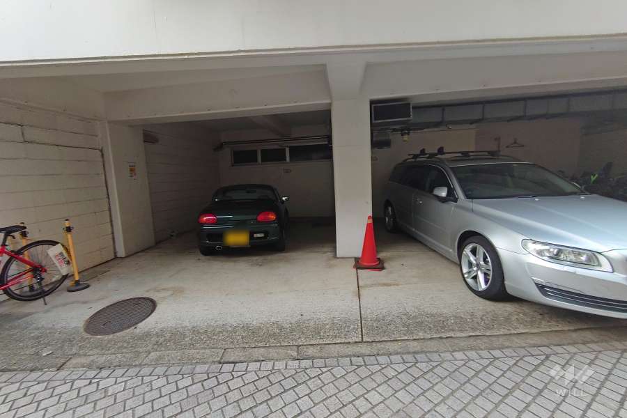 敷地内駐車場（屋内平面式）