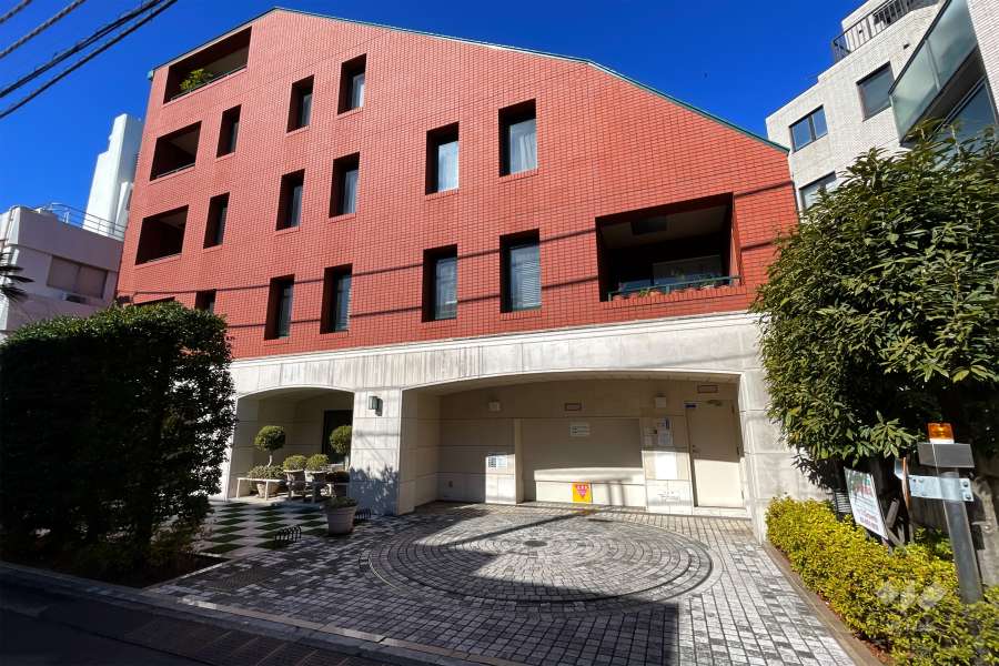 ペアシティ表参道の外観（南東）