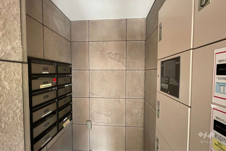 共用ポストと宅配ボックス