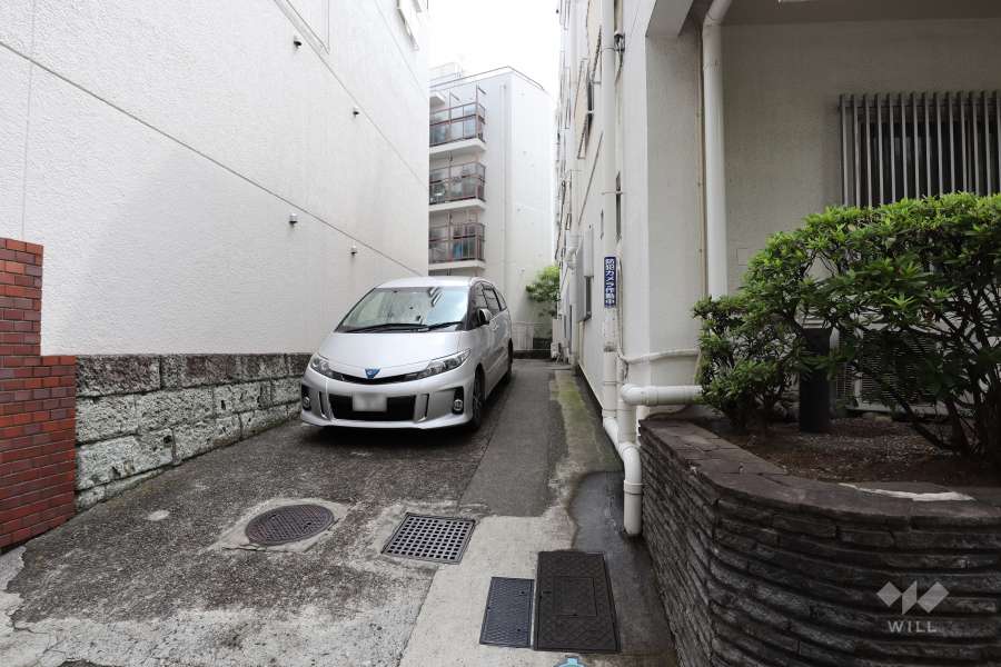 敷地内駐車場（屋内平面式）