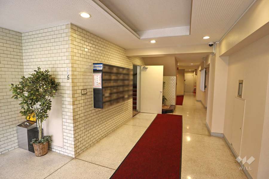 広々としたエントランスホール