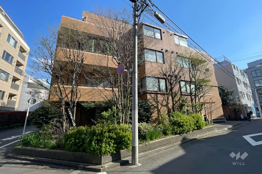 小田急千駄ヶ谷22番館の外観(北西側から)