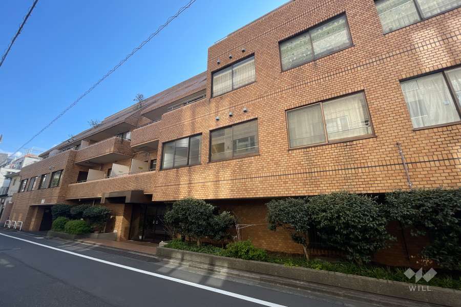 小田急千駄ヶ谷22番館の外観(北西側から)