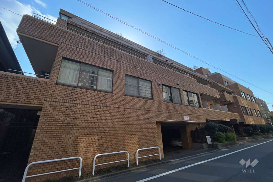 小田急千駄ヶ谷22番館の外観(北東側から)