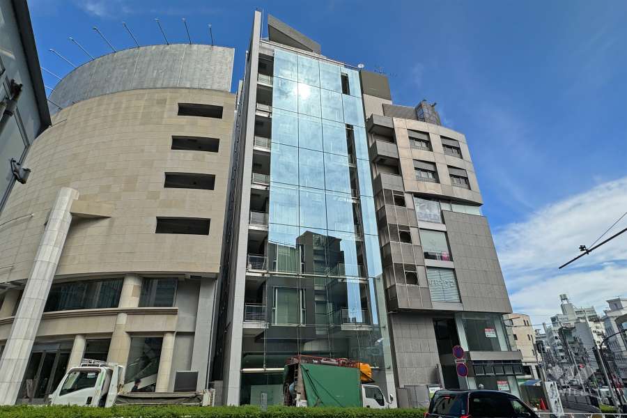 神宮前シティタワーの外観（南西側から）