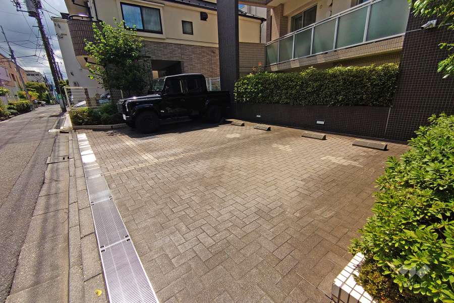 敷地内駐車場（屋外平面式）