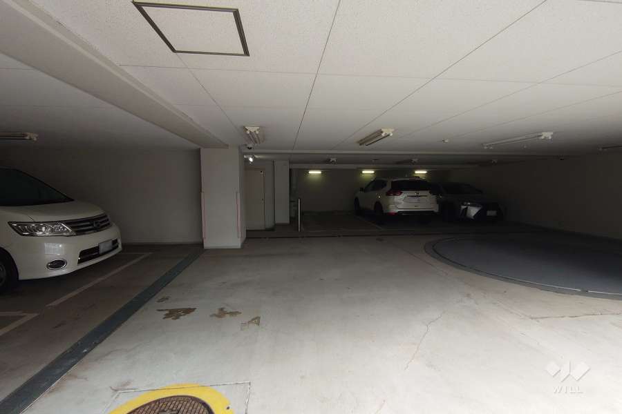 敷地内駐車場（屋内平面式）