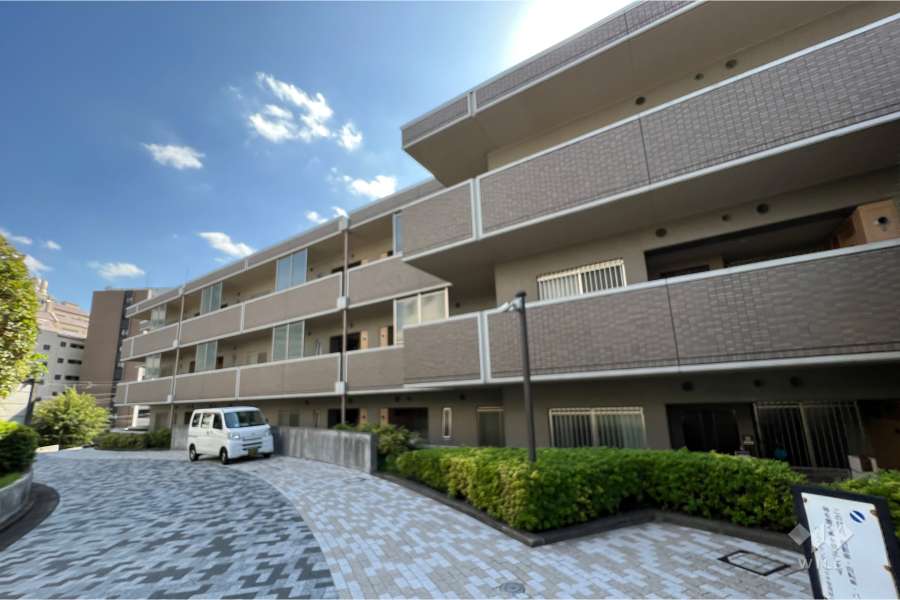 パークグランディ代々木の外観（北西側から）