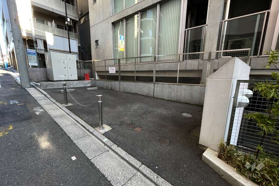 敷地内駐車場（屋内平面式）