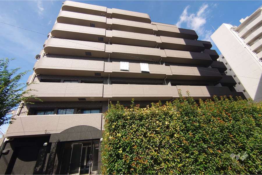 プロスペアー笹塚の外観（南東側から）