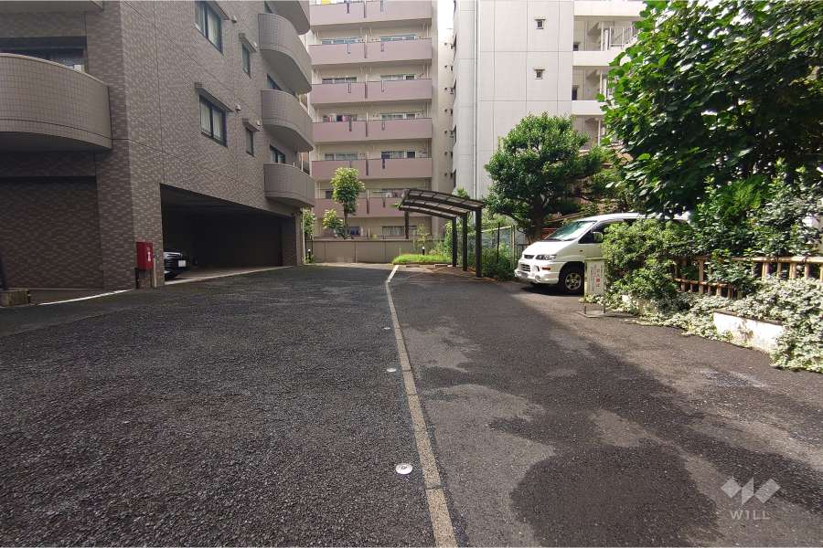 敷地内駐車場（屋内平面式、屋外平面式）