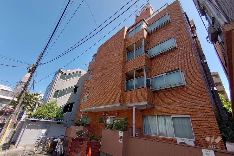 ライオンズマンション代々木の外観（北西側から）