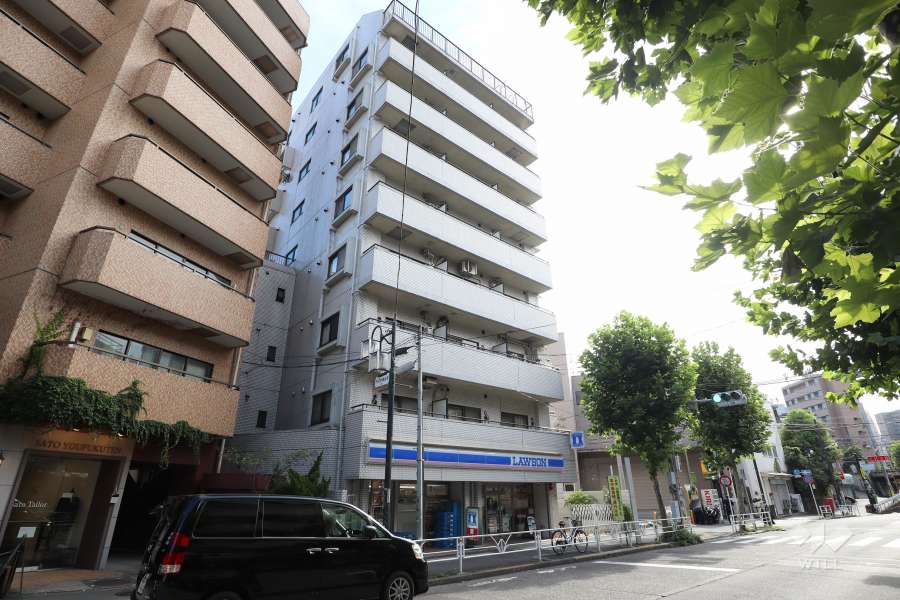 ライオンズマンション代々木第二の外観（北東側から）