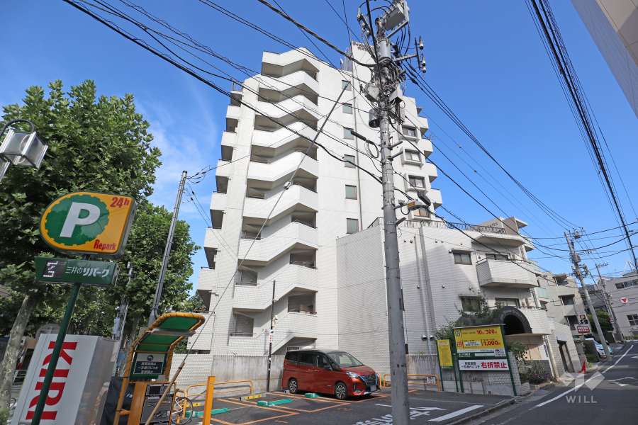 ライオンズマンション代々木第二の外観（西側から）