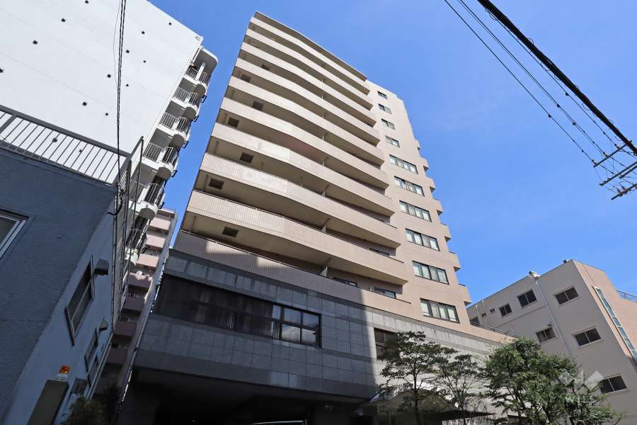 東急ドエルアルス笹塚の外観（北西側から）