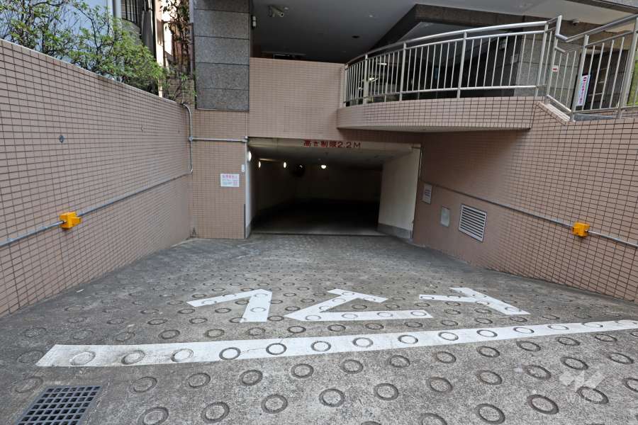 駐車場の出入り口