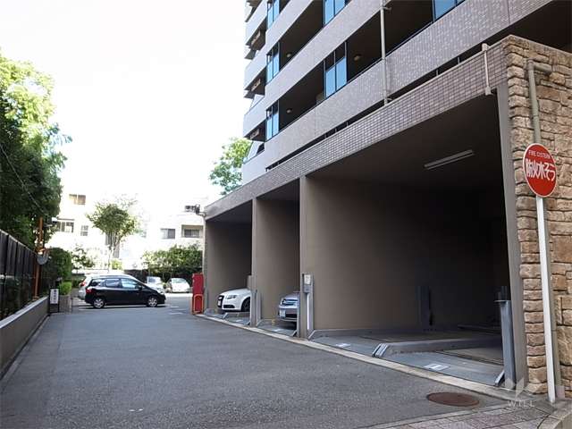 敷地内駐車場（機械式と平面式とがあります。）