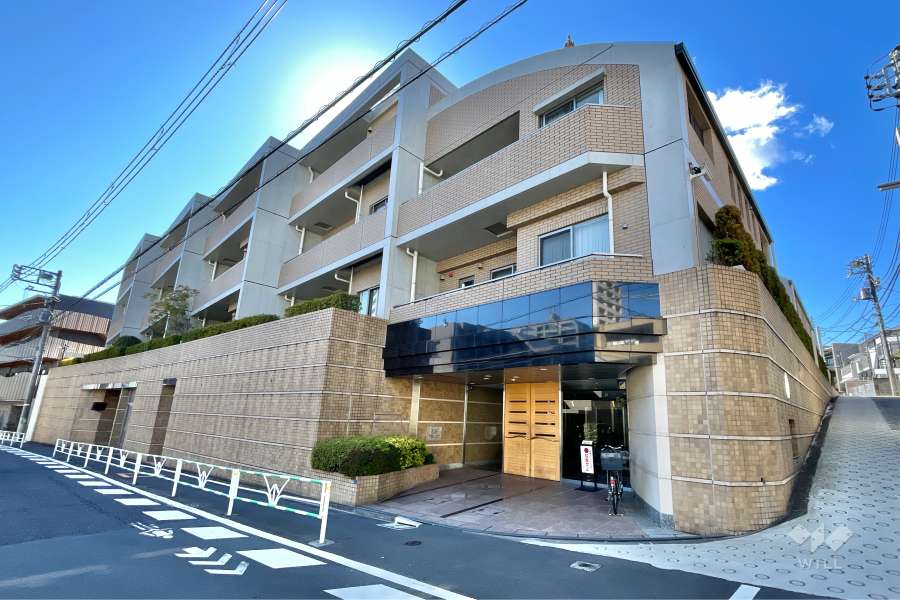 ディアナコート代々木の外観（北東側から）