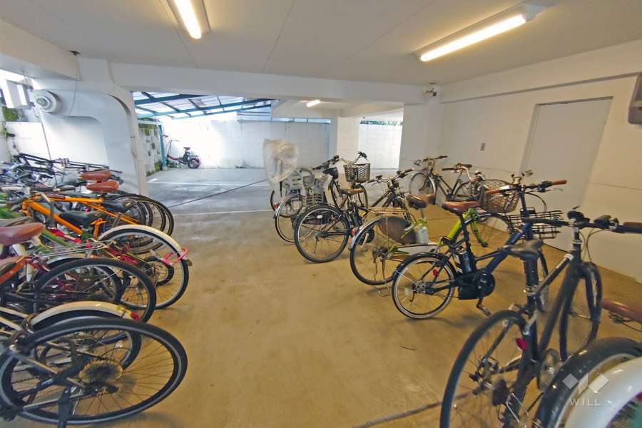 屋内に設けられた駐輪場