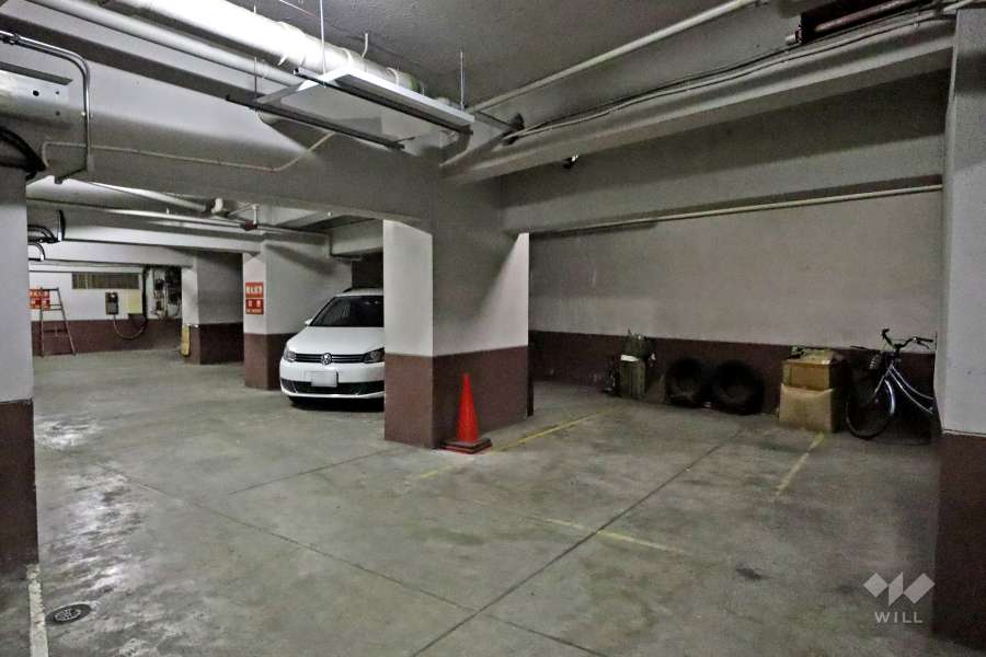 敷地内駐車場（屋内平面式）
