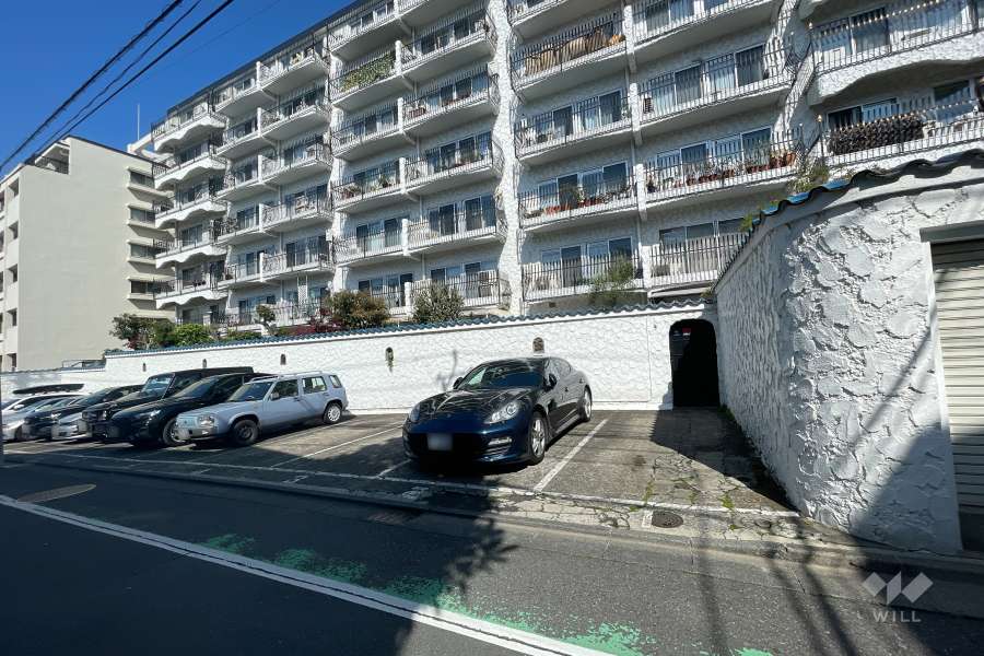 敷地内駐車場（屋外平面式）