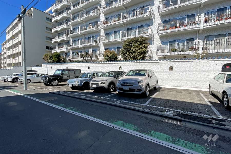 敷地内駐車場（屋外平面式）