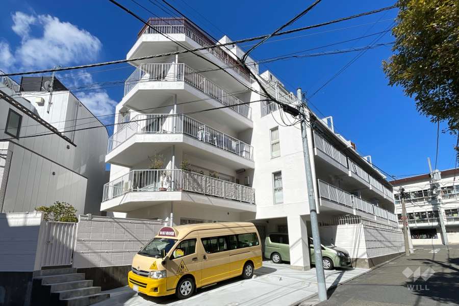 ハイツ千駄ヶ谷の外観（南東側から）