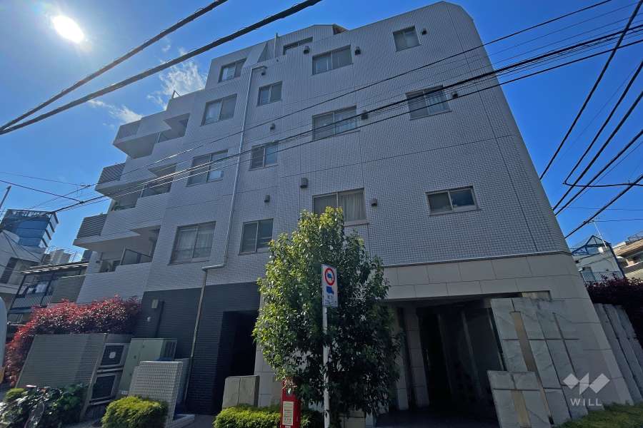 キスト原宿の外観（東側から）