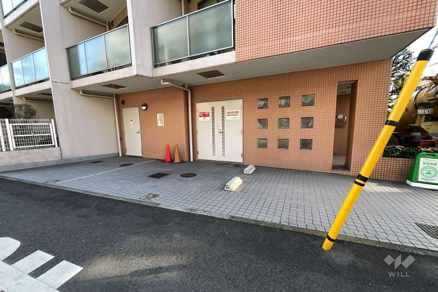 敷地内駐車場（屋外平面式）