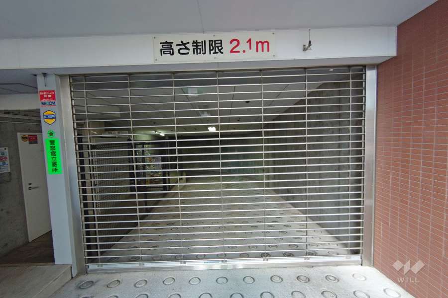 駐車場の出入り口（リングシャッター付き）