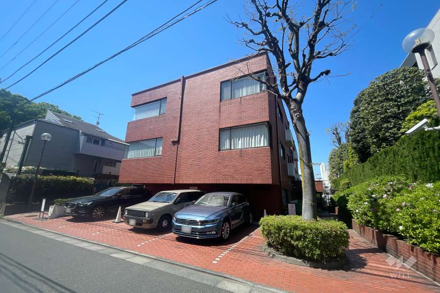 ベルテ代々木の外観（北東側から）