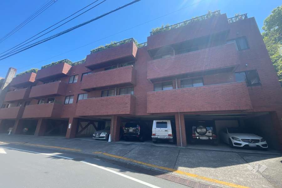 ベルテ代々木の外観（南西側から）