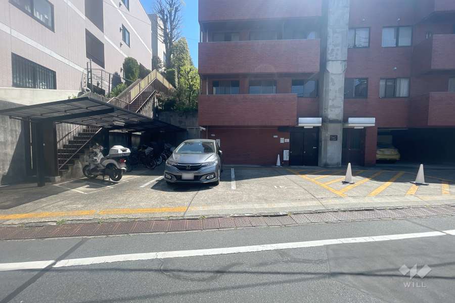 敷地内駐車場（屋外平面式）