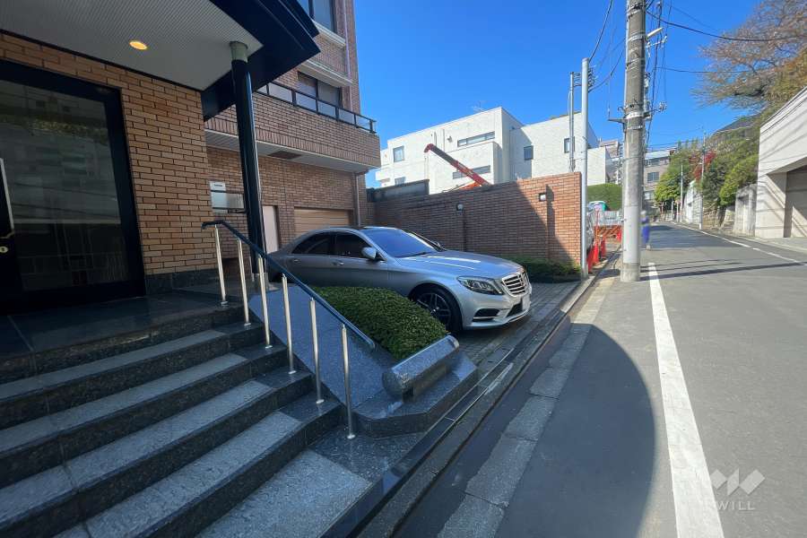 敷地内駐車場（屋外平面式）