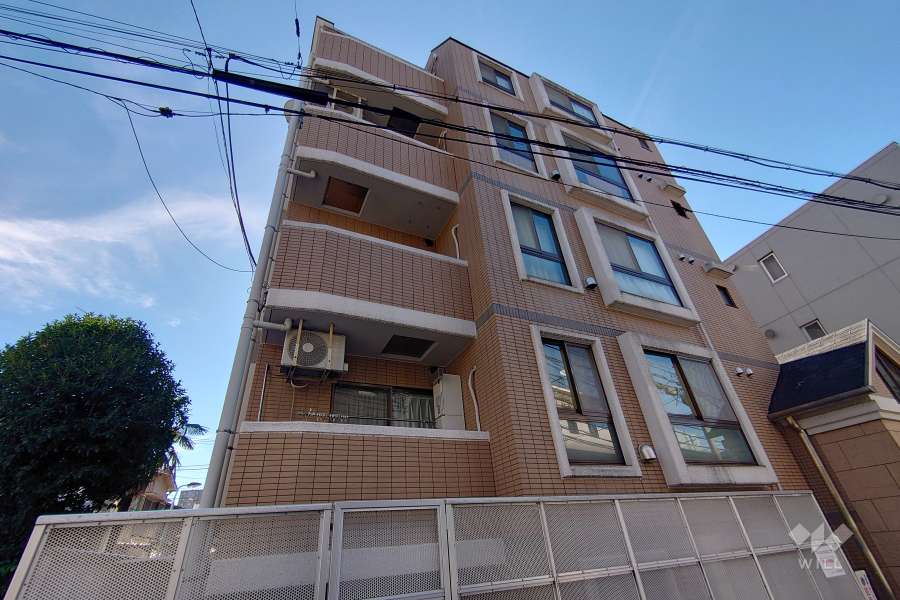 ジェイパーク笹塚の外観（南東側から）