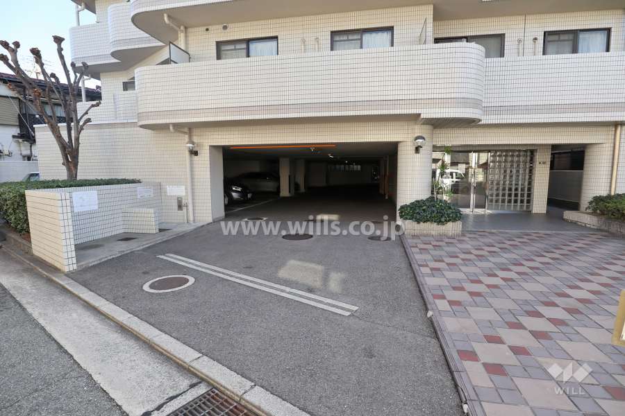 駐車場の出入口