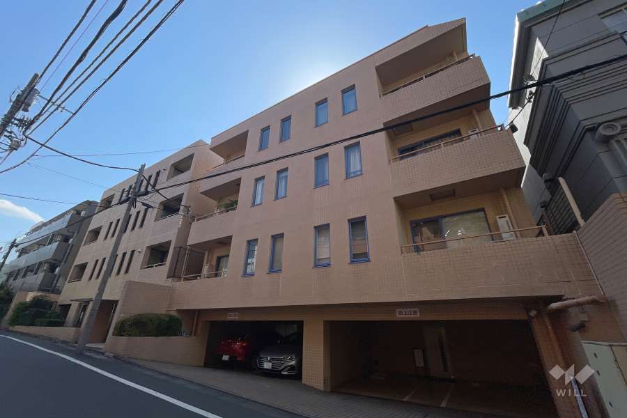 アピカ原宿の外観(北東側から)