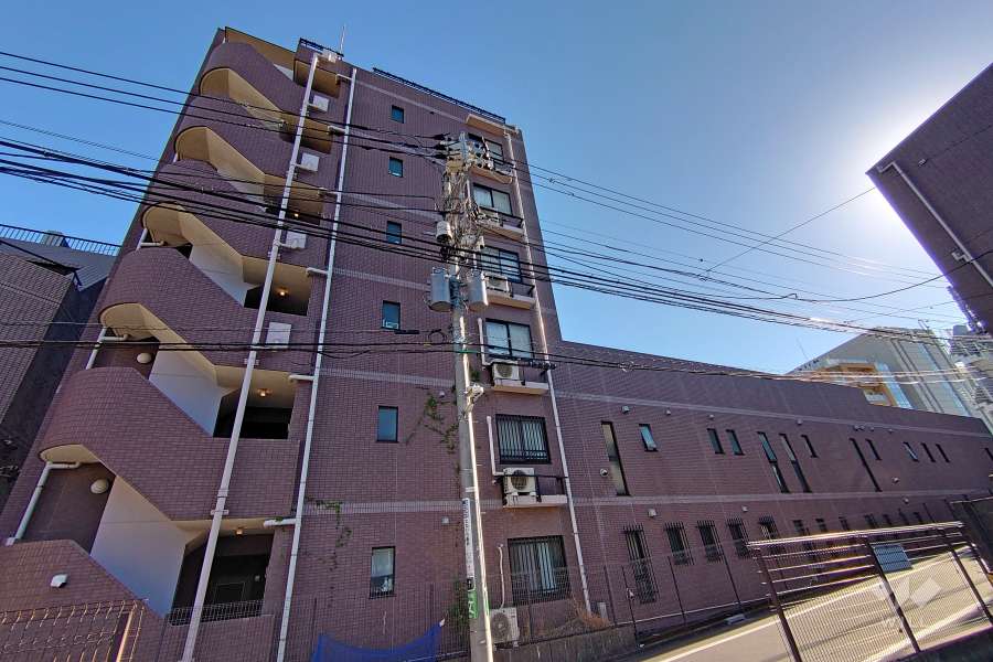 オリンポス代々木公園の外観（北東側から）