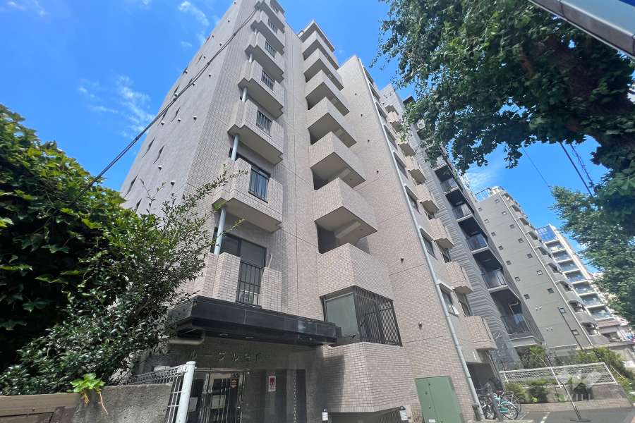 ルーブル笹塚の外観（南東側から）