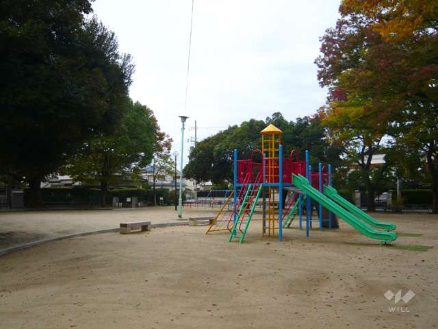 徒歩1分の距離にある『穴太公園』