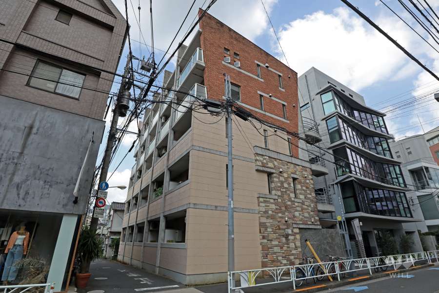 プラトー神宮前の外観（南東側から）