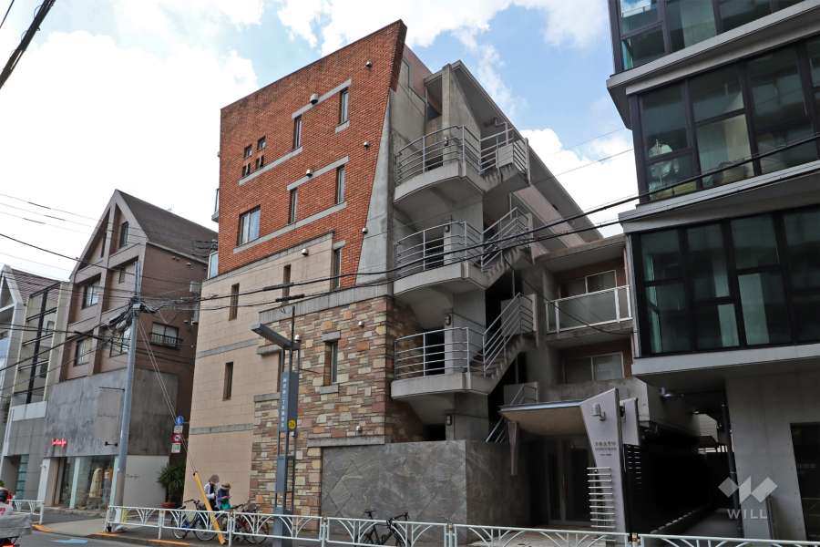 プラトー神宮前の外観（北東側から）