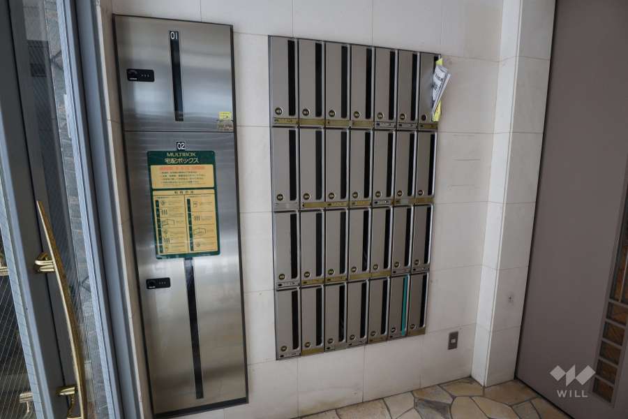 宅配ボックスと共用ポスト