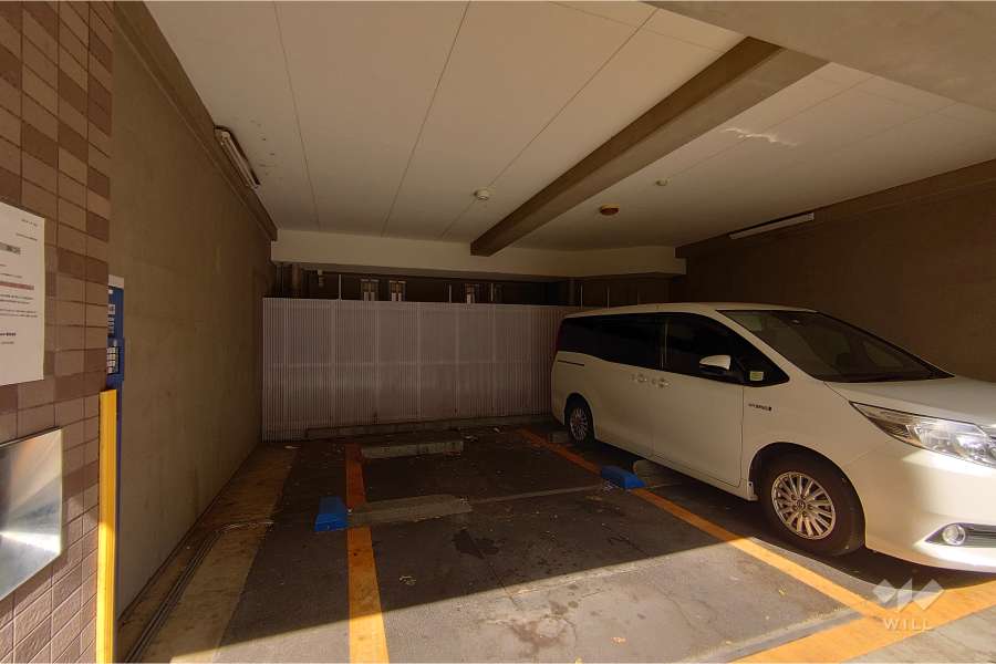 敷地内駐車場（屋内機械式）