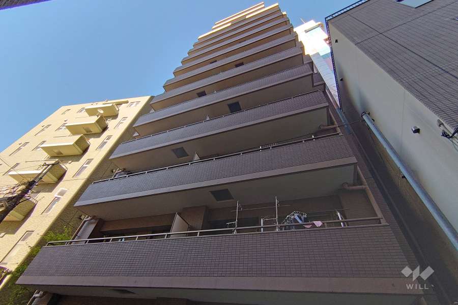 エクセルシオール西新宿の外観（南西側から）
